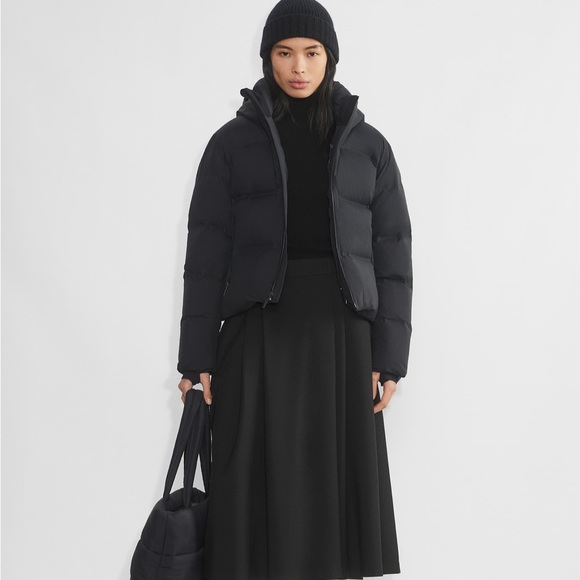 Aritzia Puffer Coat Waterproof - Like New - Picture 8 of 8